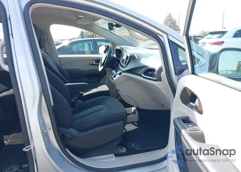 2023 Chrysler Voyager Lx из США, поврежденный, VIN 2C4RC1CG2PR530029